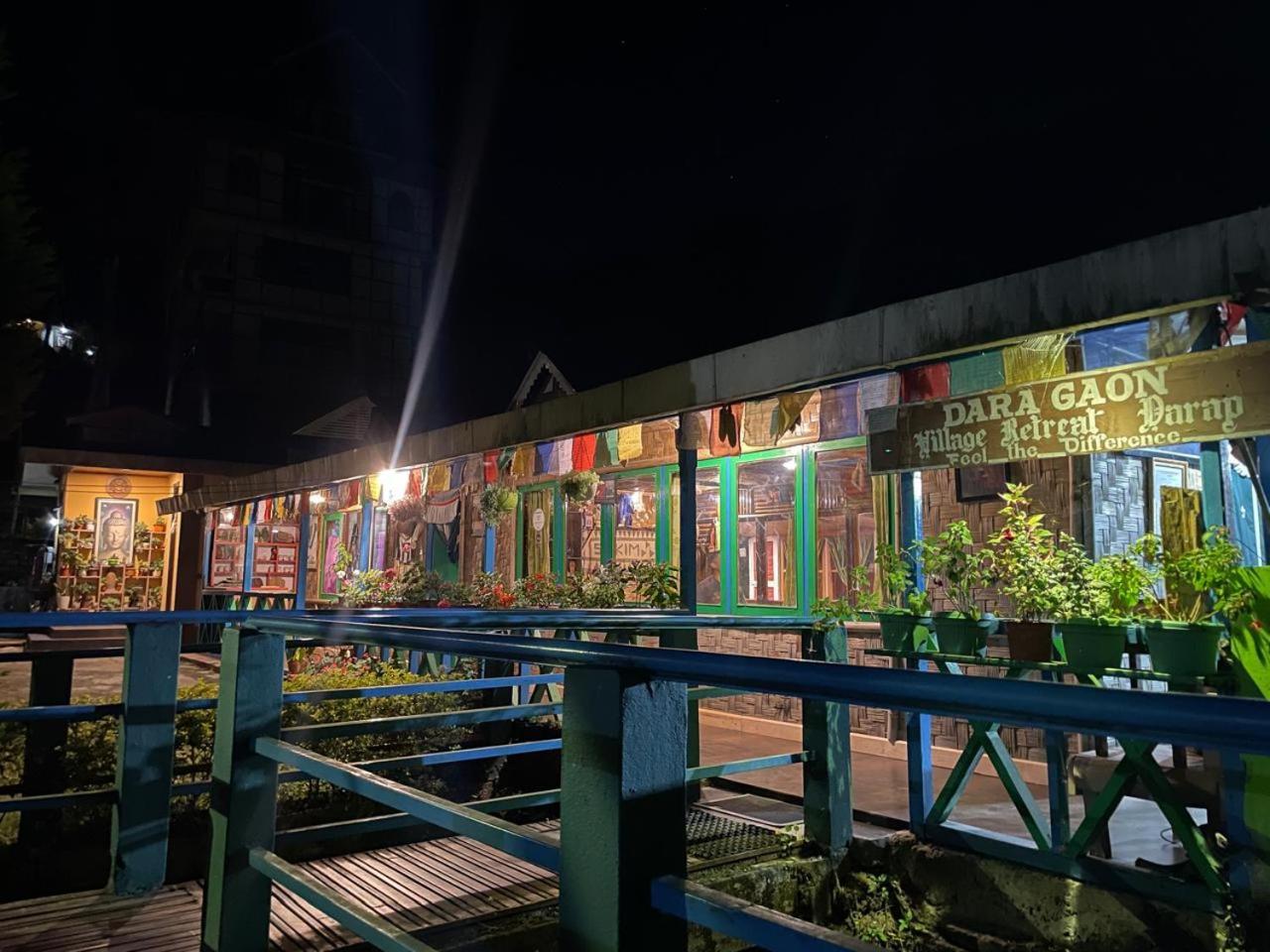 Daragaon Retreat Apartment Pelling Exterior photo
