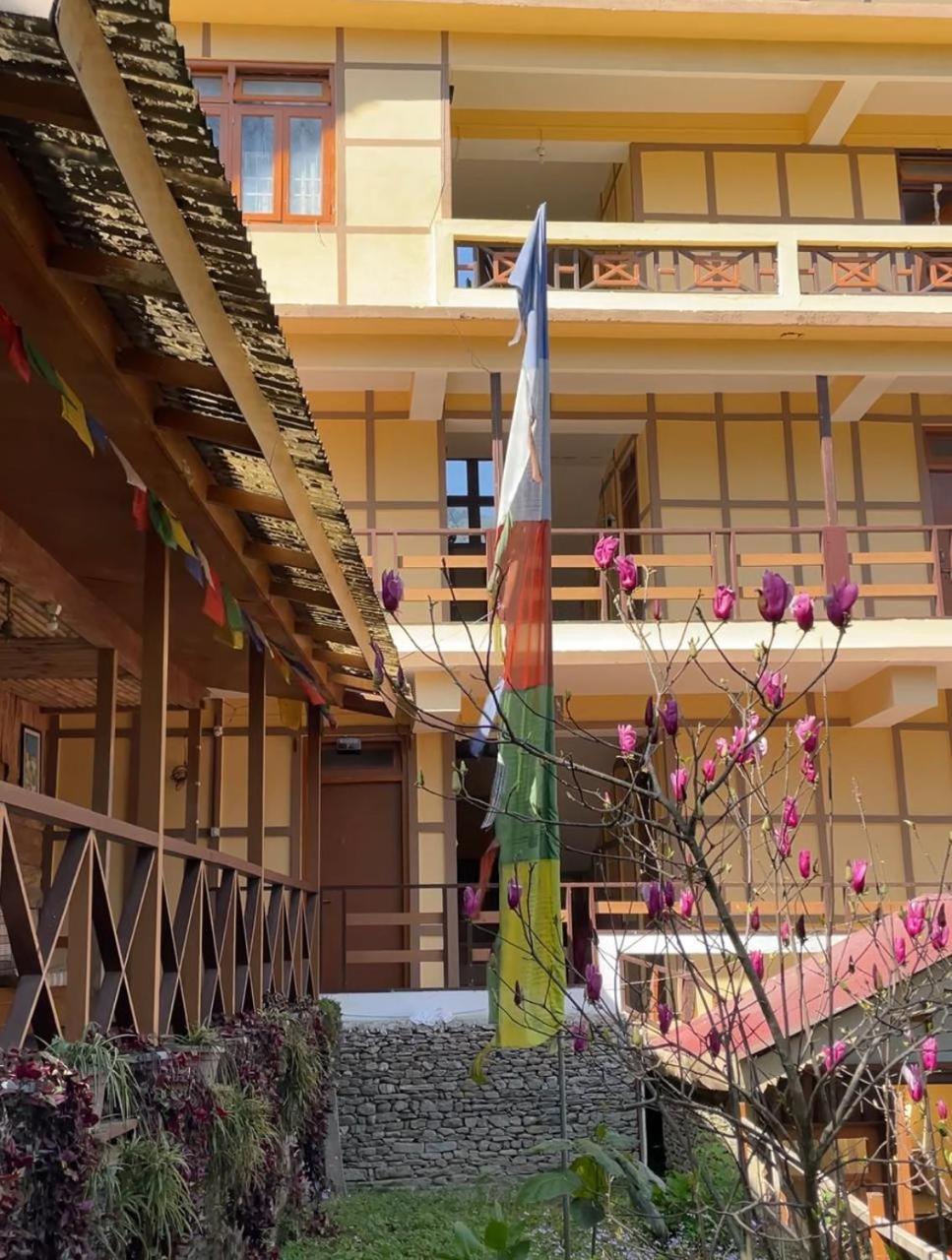 Daragaon Retreat Apartment Pelling Exterior photo