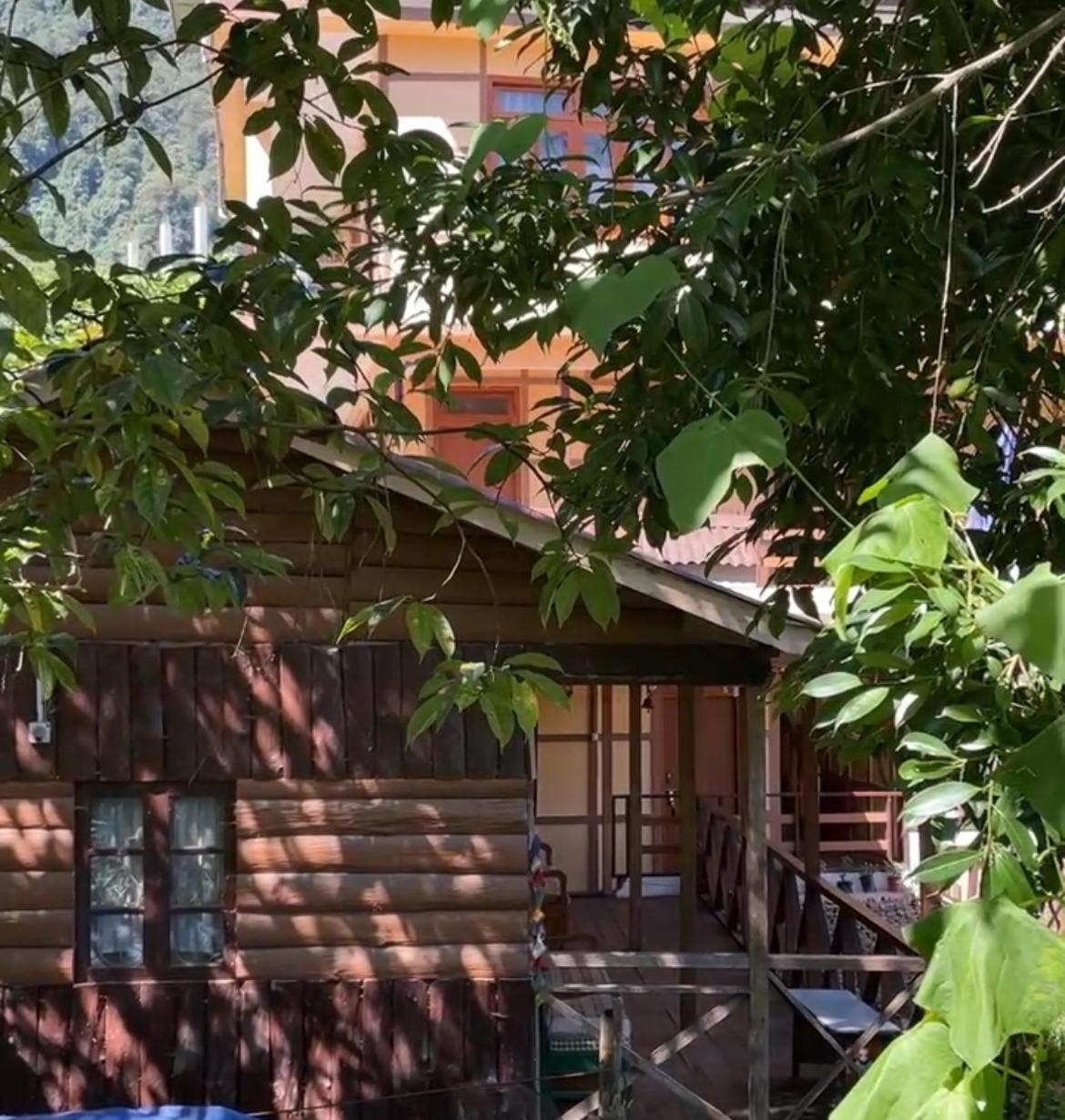 Daragaon Retreat Apartment Pelling Exterior photo
